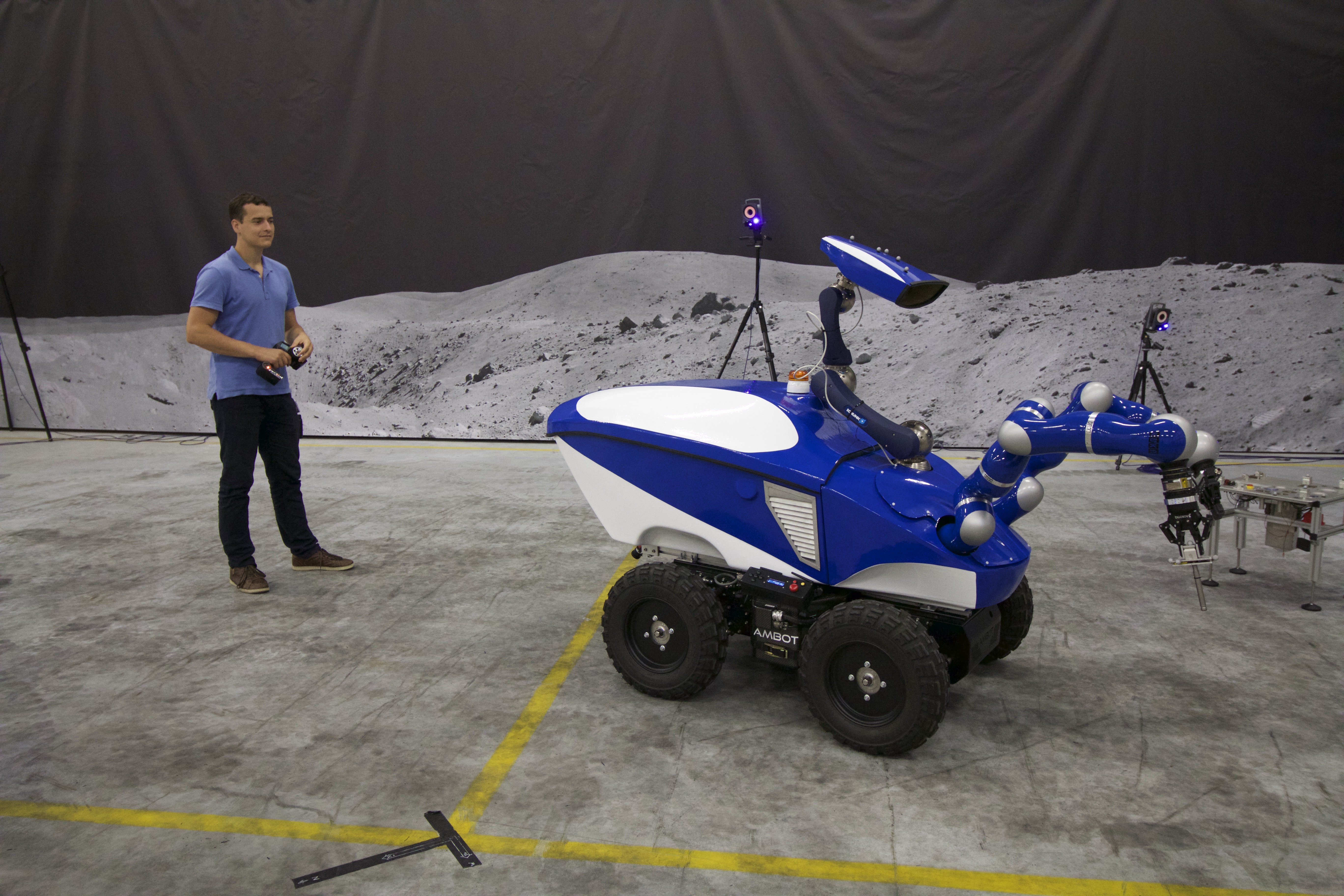 Jan operating the Interact rover in the Mars Yard